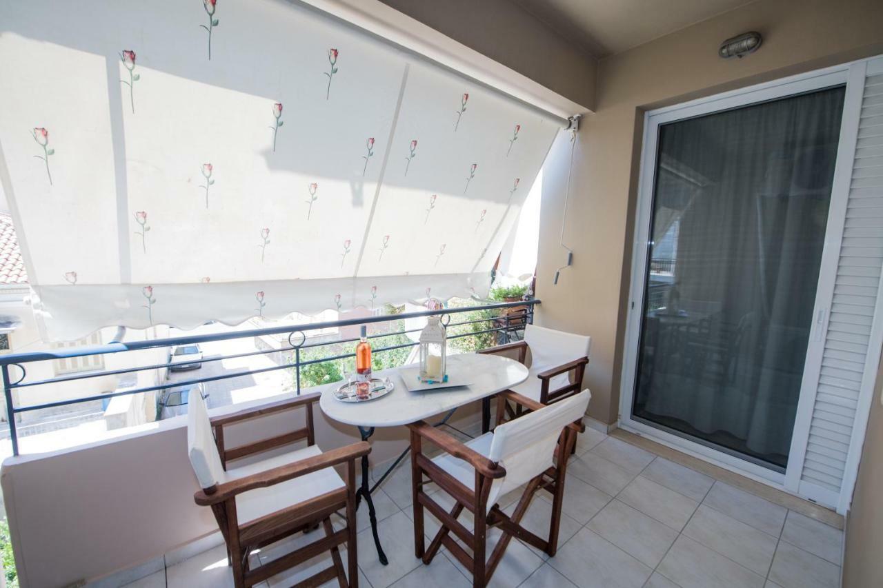 A Beautifull 2Nd Floor Apartment Close To The Port Каламата Екстер'єр фото