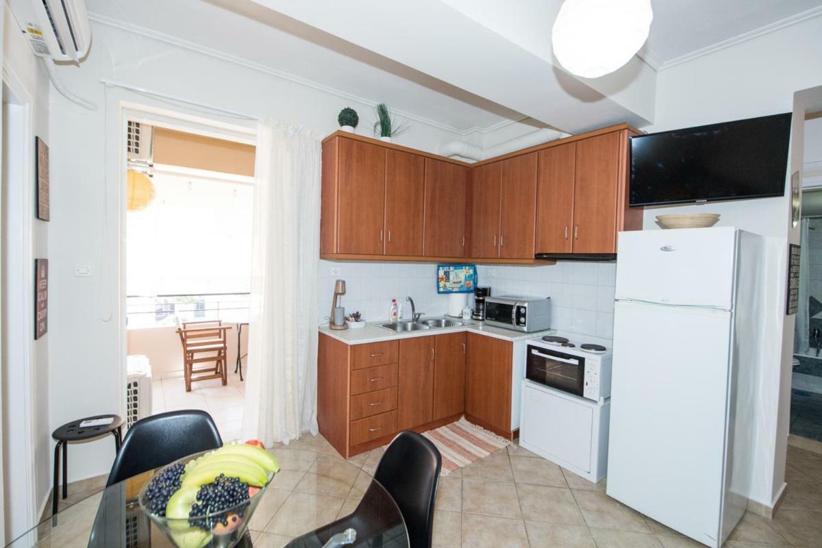 A Beautifull 2Nd Floor Apartment Close To The Port Каламата Екстер'єр фото